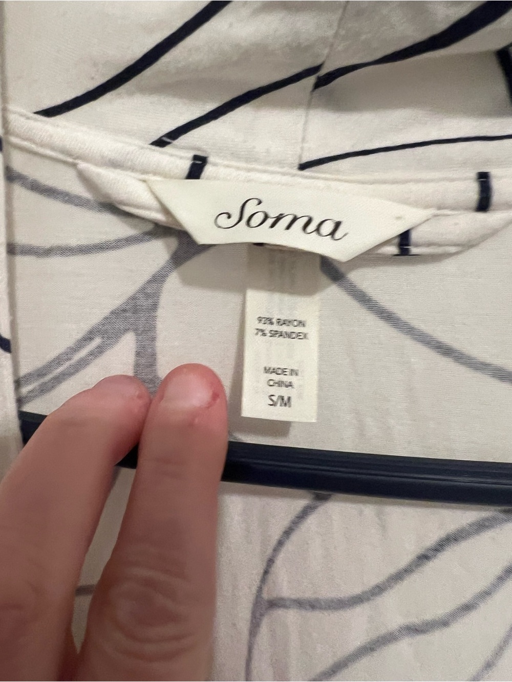 Soma White Kimono Robe with Navy Floral Line Print—very good condition! - Picture 2 of 7
